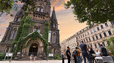 Neustadtrundgang am Abend mit Turmaufstieg auf die Martin-Luther-Kirche